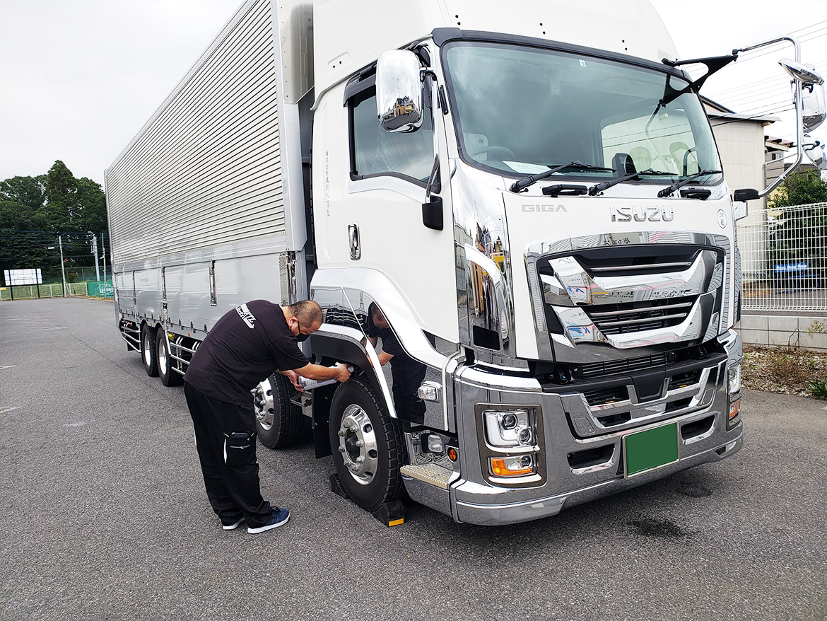 写真：新車 大型車納車